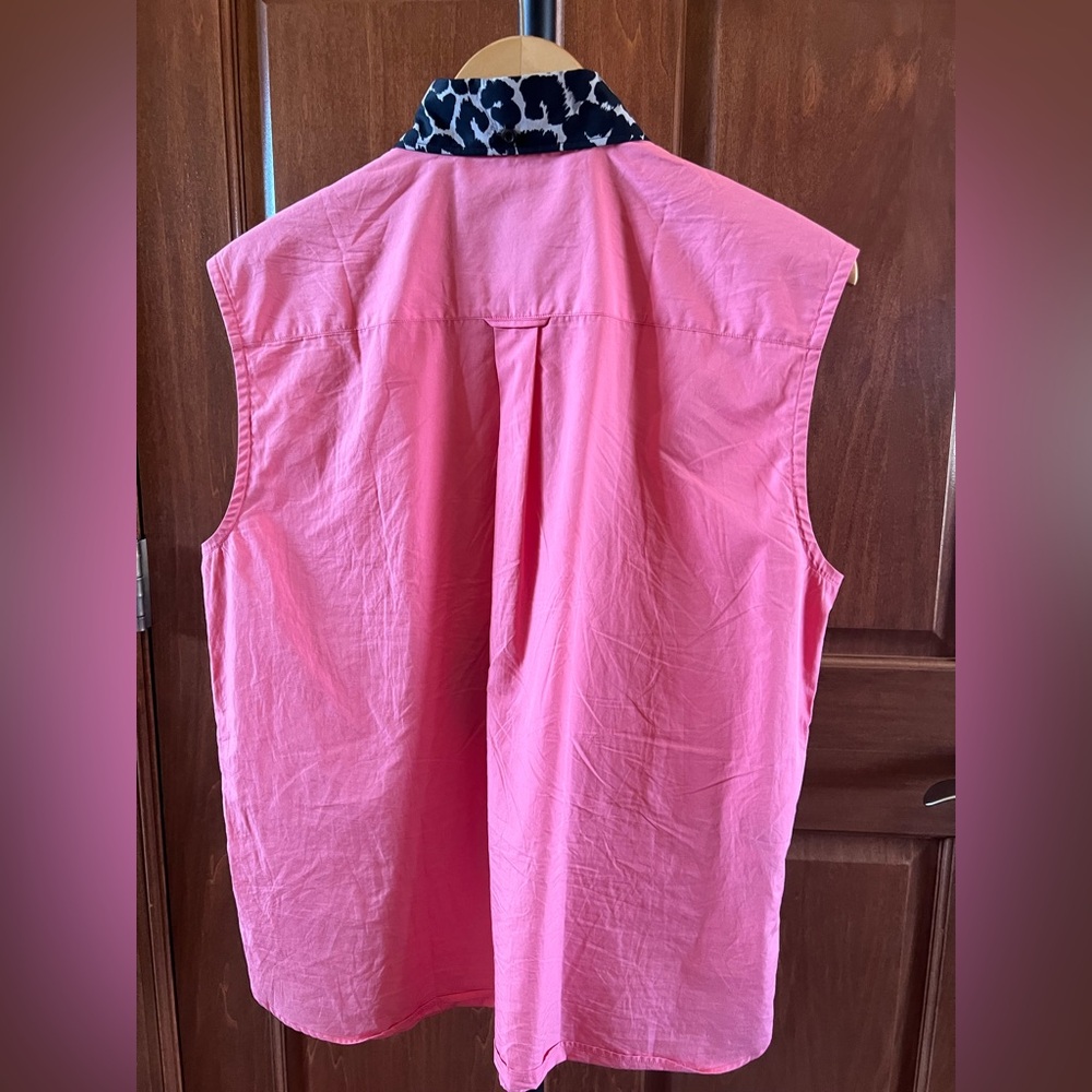 Prada Top Sleeveless Button Down Shirt with Comics Print Pink Black Size 8 (44) - Picture 5 of 16
